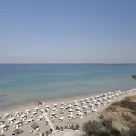Hotel Grand Costa Brada