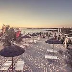 Hotel Grand Costa Brada