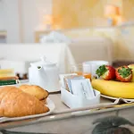 Hotel Grand Costa Brada