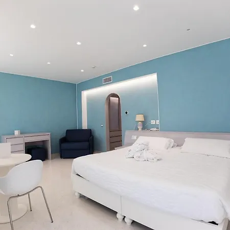 Grand Costa Brada 호텔 4*