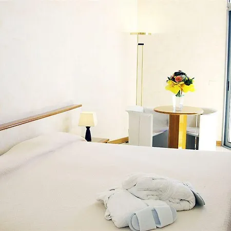 Hotell Grand Costa Brada 4*