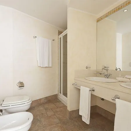 Grand Costa Brada Ξενοδοχείο 4*