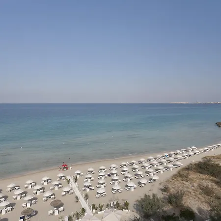 Hotel Grand Costa Brada