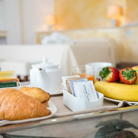 Hotel Grand Costa Brada