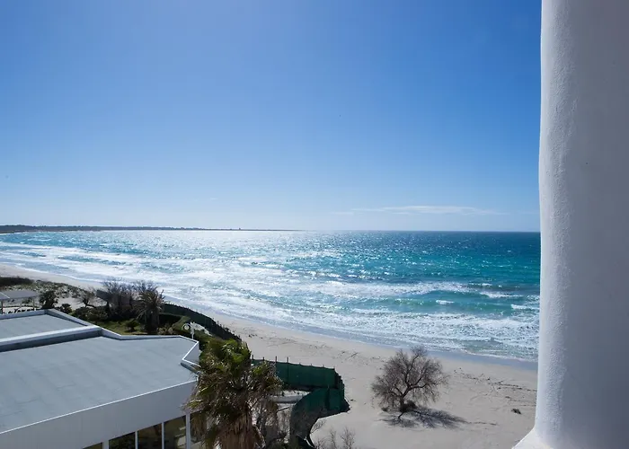 Hotel Grand Costa Brada